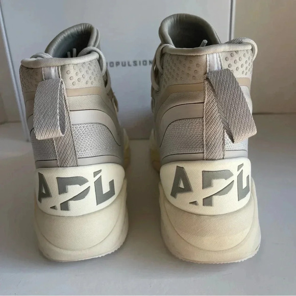APL Techloom Defender High Top
Sneaker Clay Pristine Color Men Size 8.5 New - Picture 4 of 11